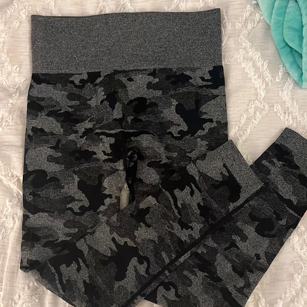 Black Grey Camo Leggings